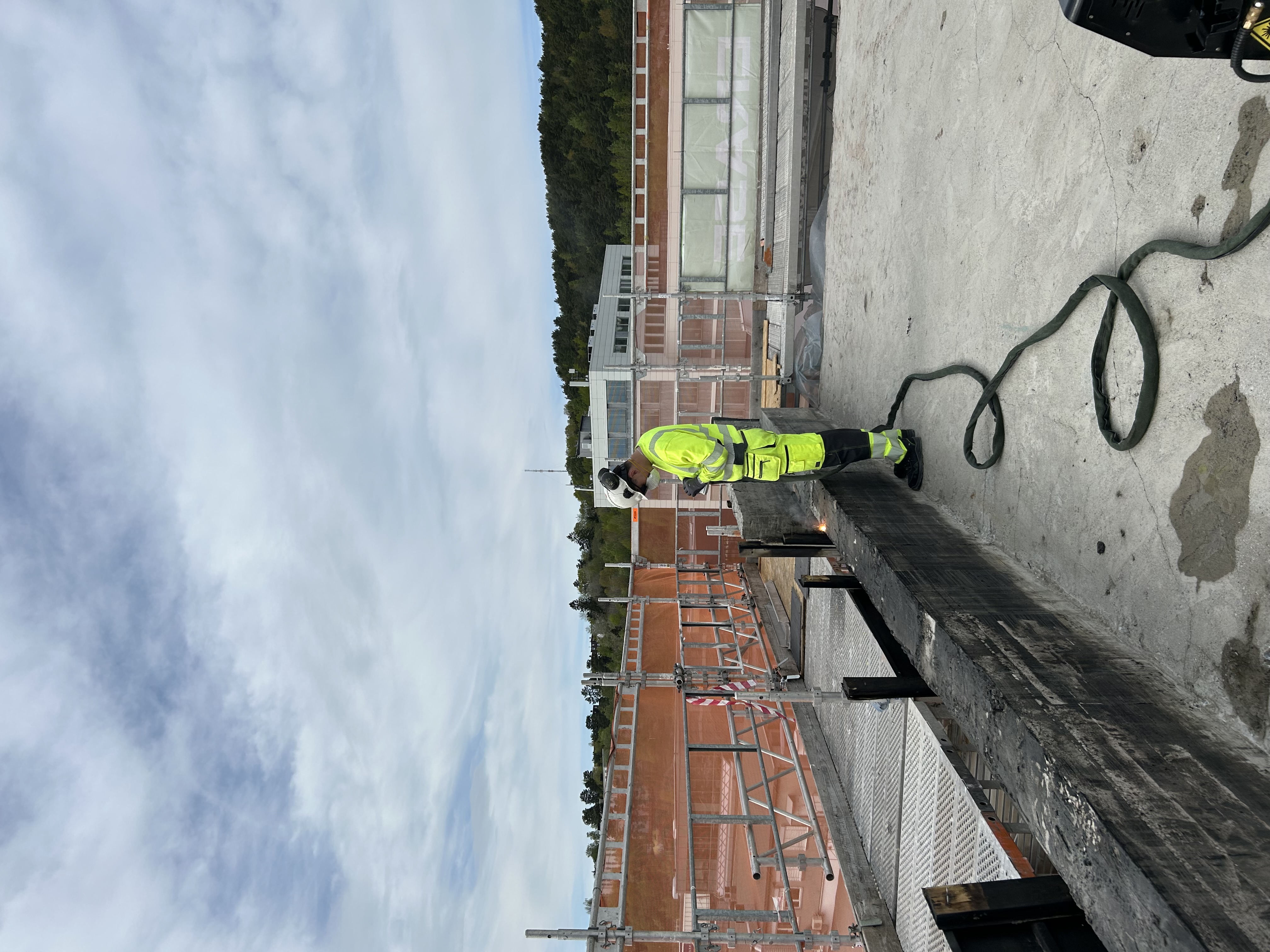 Laserrensing av takbelegg